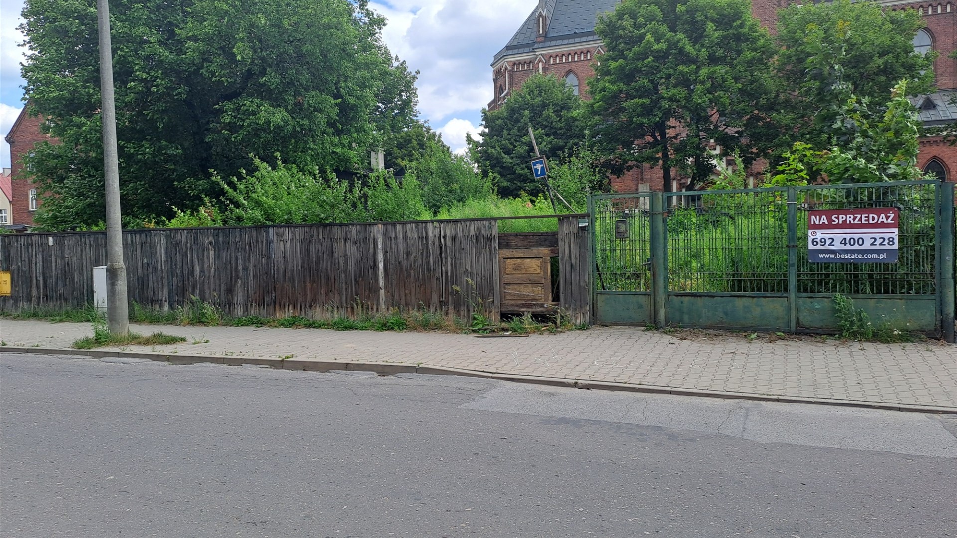 Działka na sprzedaż